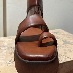 Brand new brown Free People lug sandal